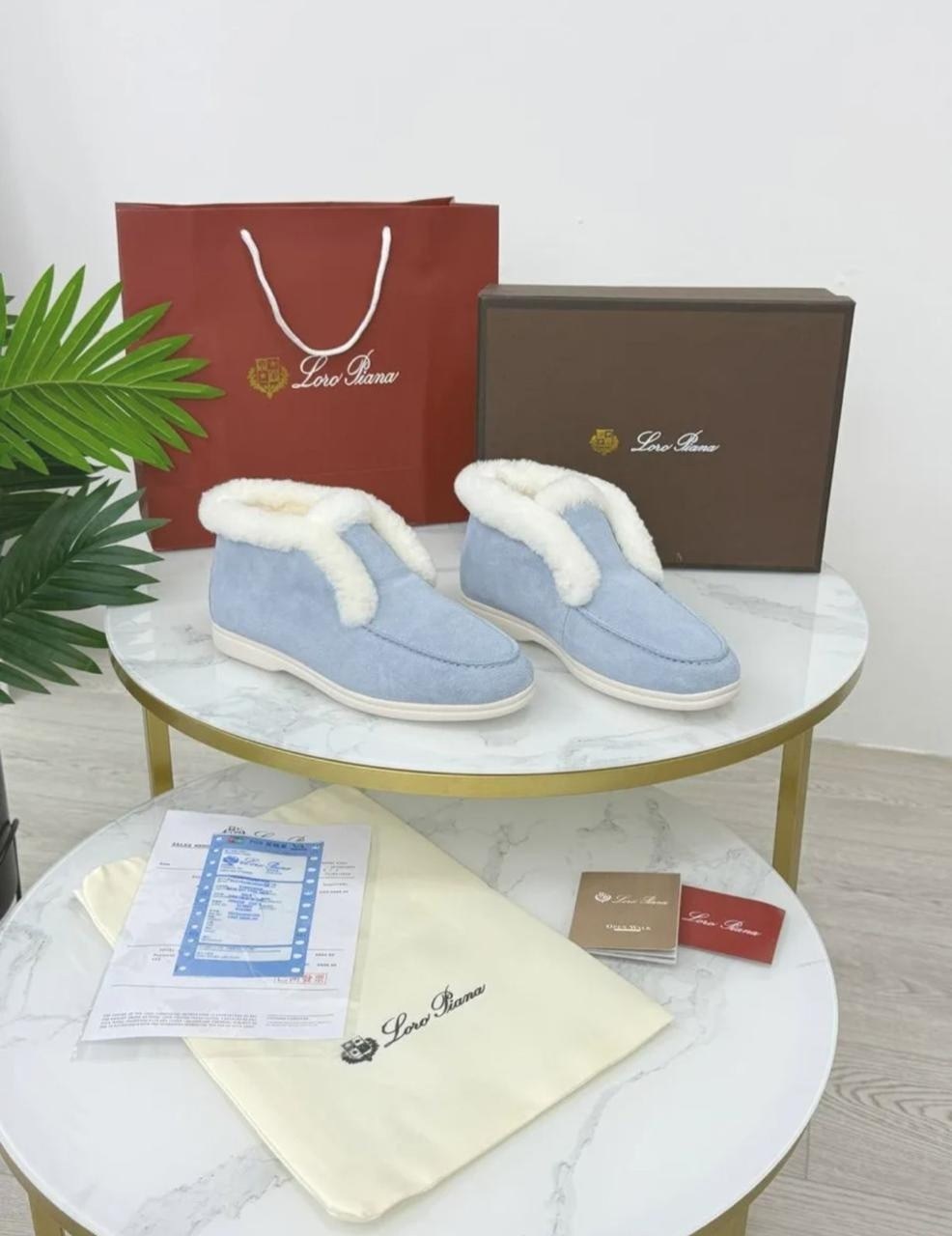 зимние замшевые ботинки loro piana open walk бежевые с мехом,женские лоферы loro piana open walk с мехом,лоферы loro piana зимние,лоферы loro piana с мехом,ботинки loro piana