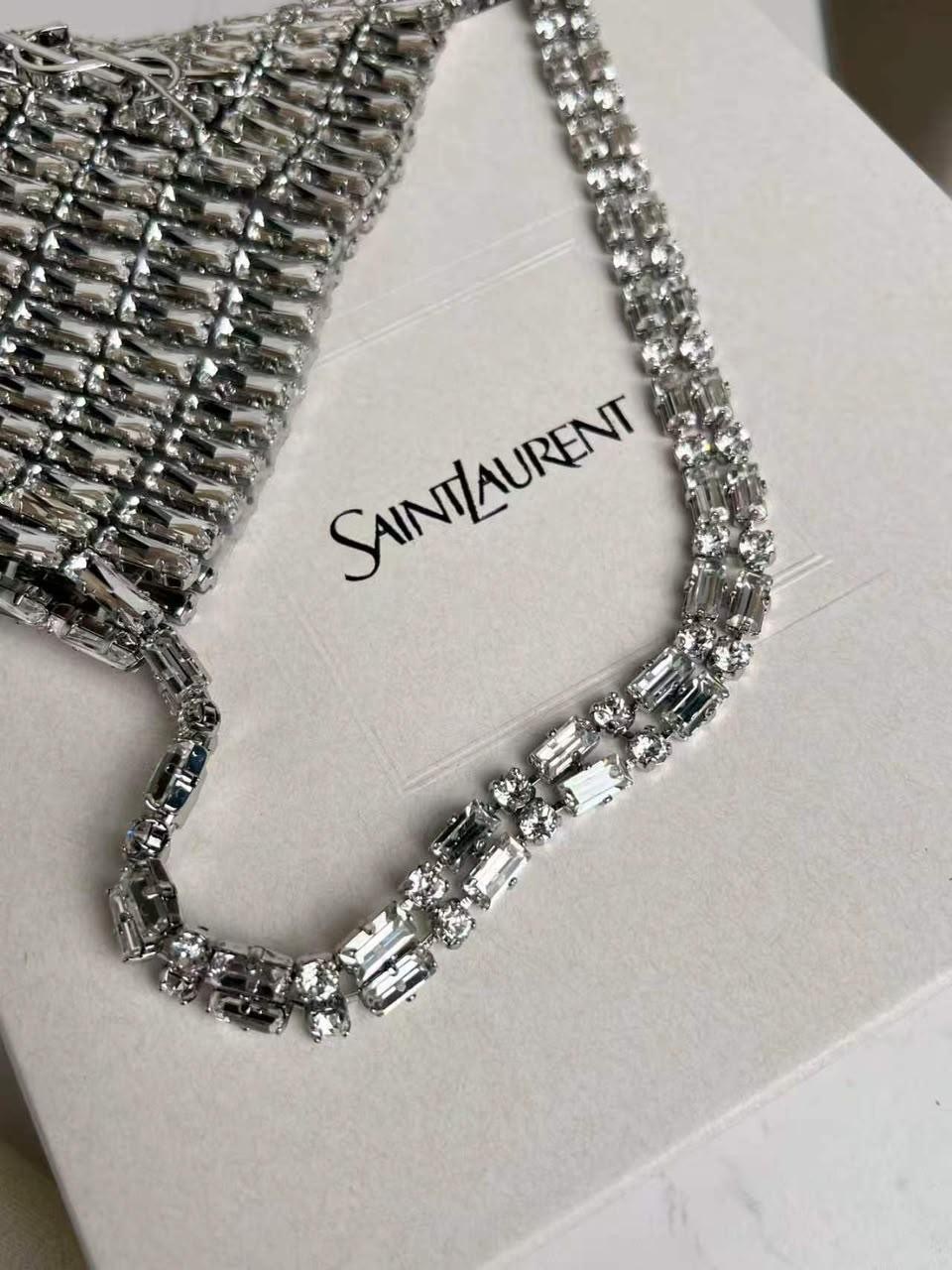блестящая сумка,alexander wang сумка со стразами,сумка из хрустальных бусин,сумка со стразами,сумочка со стразами