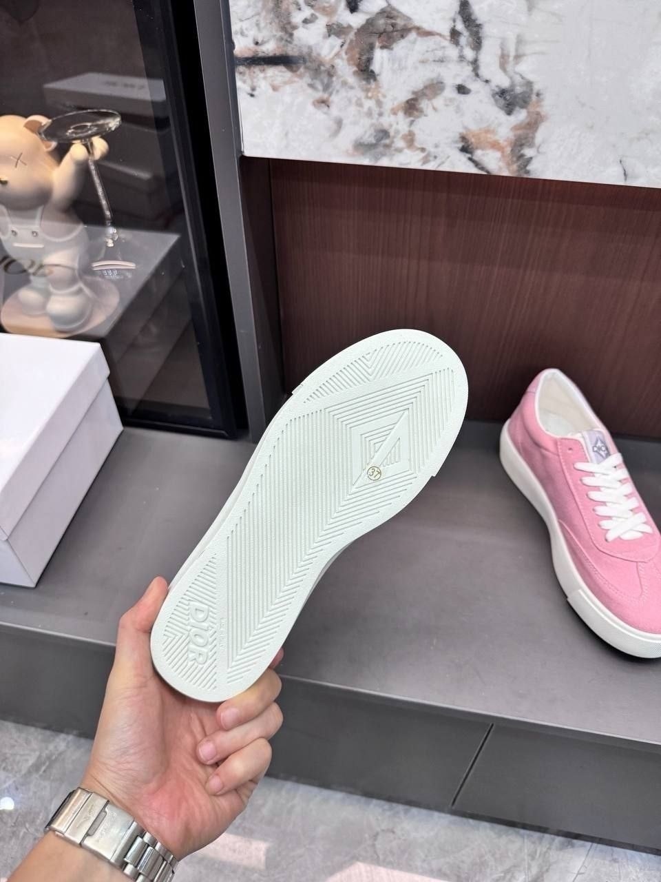 ,dior кроссовки,низкие кроссовки,кеды dior,спортивная