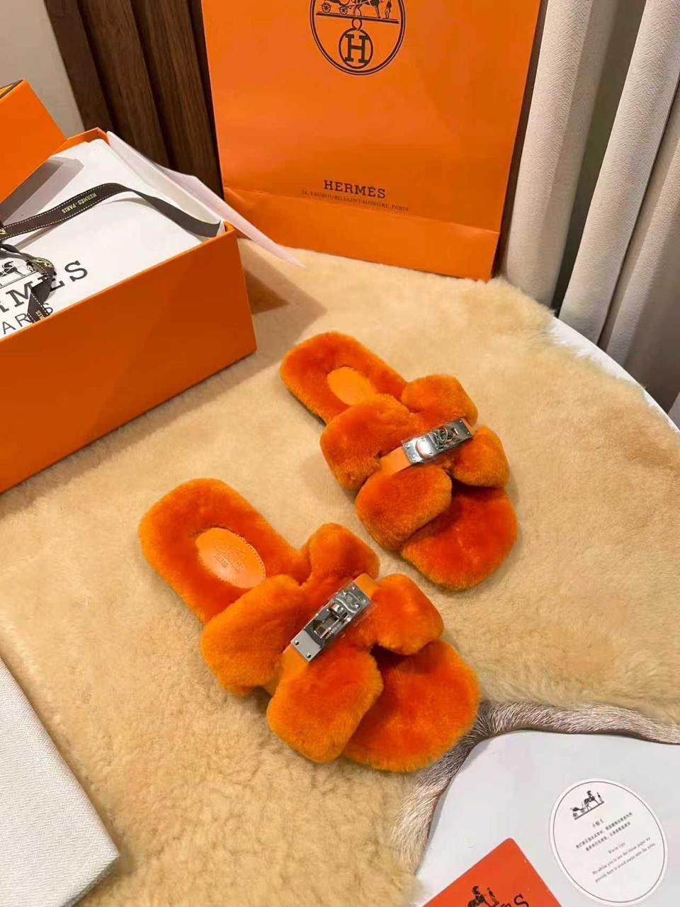 тапочки hermes,hermes шлепанцы,меховые шлепки hermes,тапочки hermes женские,меховые тапочки