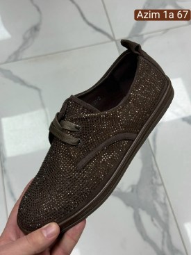 Кроссовки