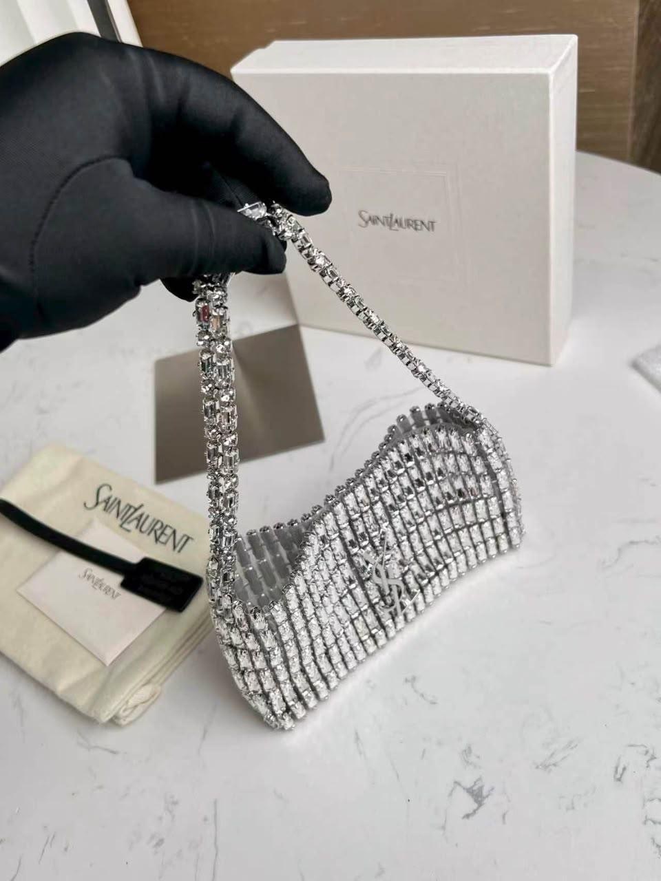 блестящая сумка,alexander wang сумка со стразами,сумка из хрустальных бусин,сумка со стразами,сумочка со стразами