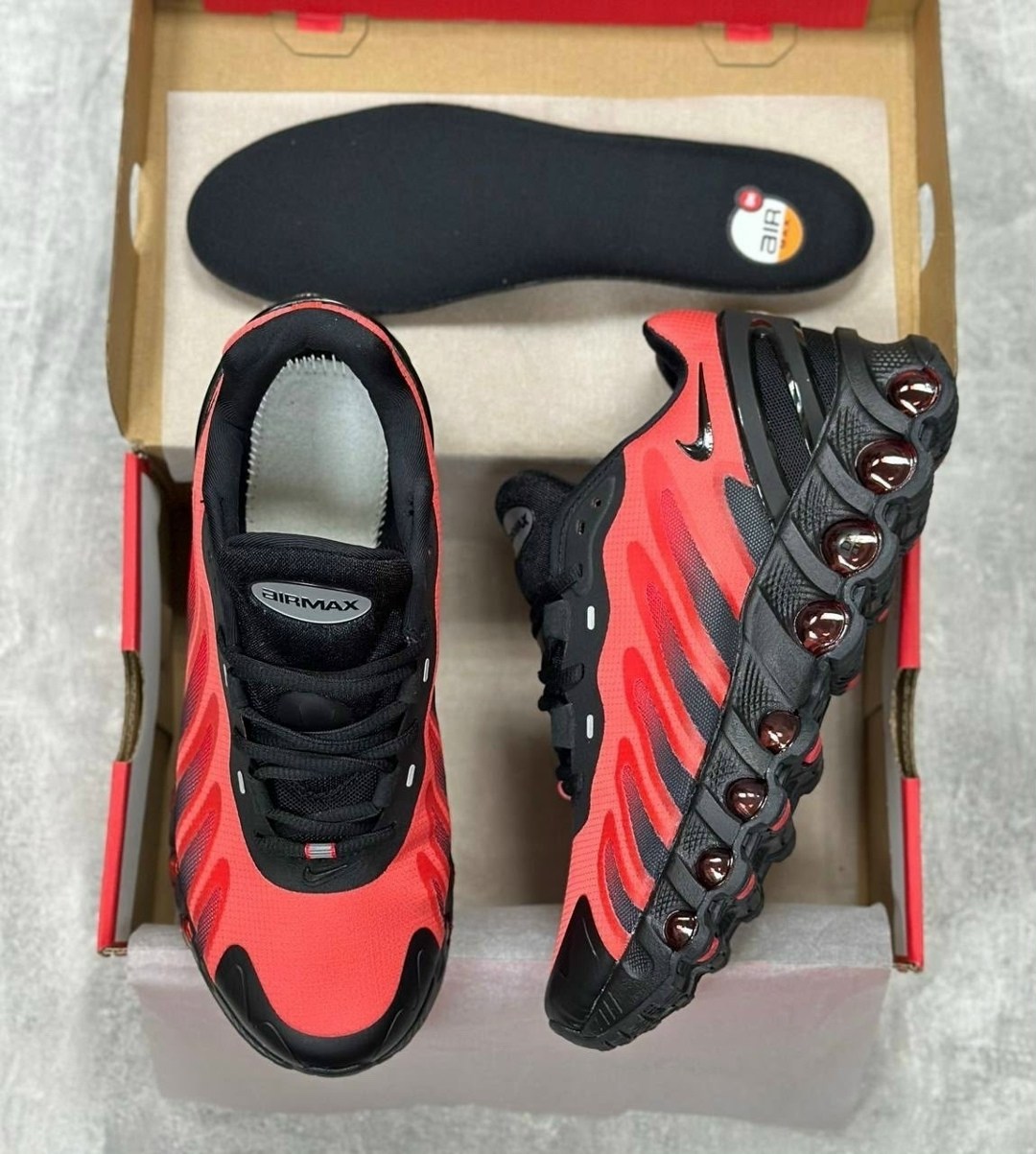 кроссовки nike air max dn8 gs 'black bright crimson',кроссовки nike air max dn,кроссовки,кроссовки мужской,красные кроссовки nike air max dn8 bred