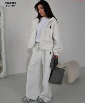 Костюм