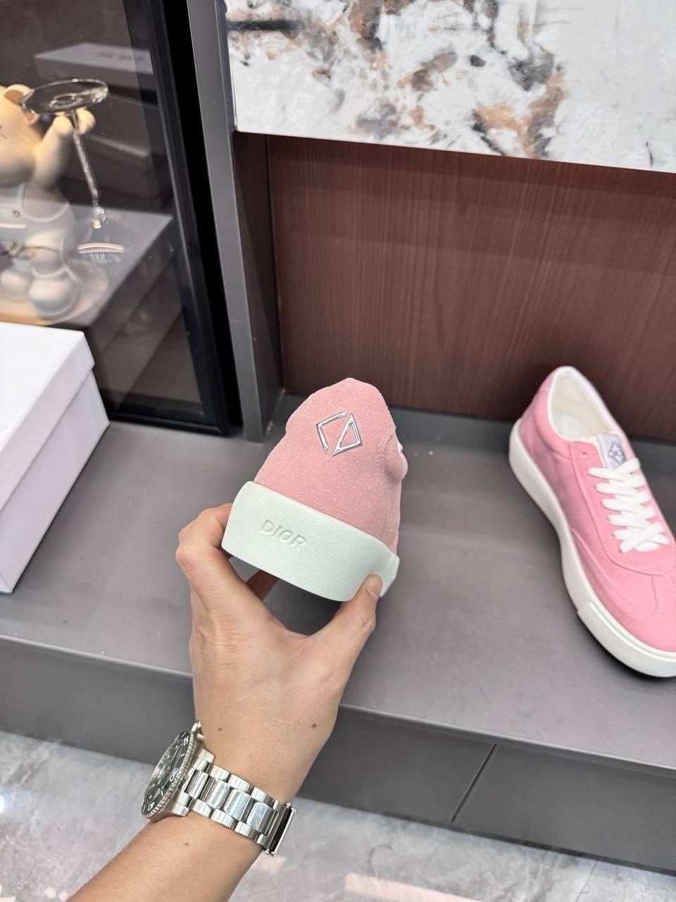 ,dior кроссовки,низкие кроссовки,кеды dior,спортивная
