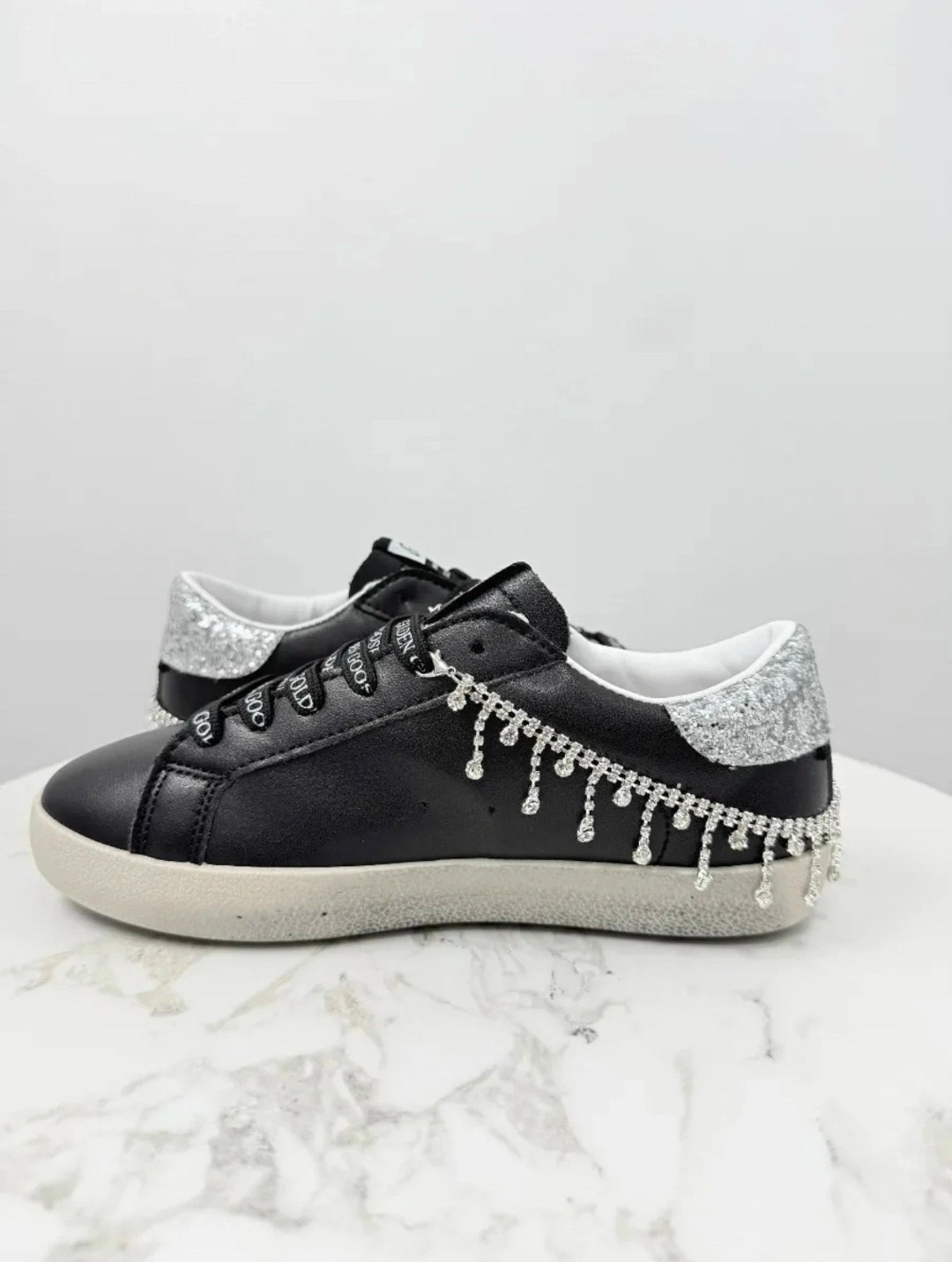 ,кроссовки со звездами,кроссовки golden goose,стильные кроссовки,женские кроссовки