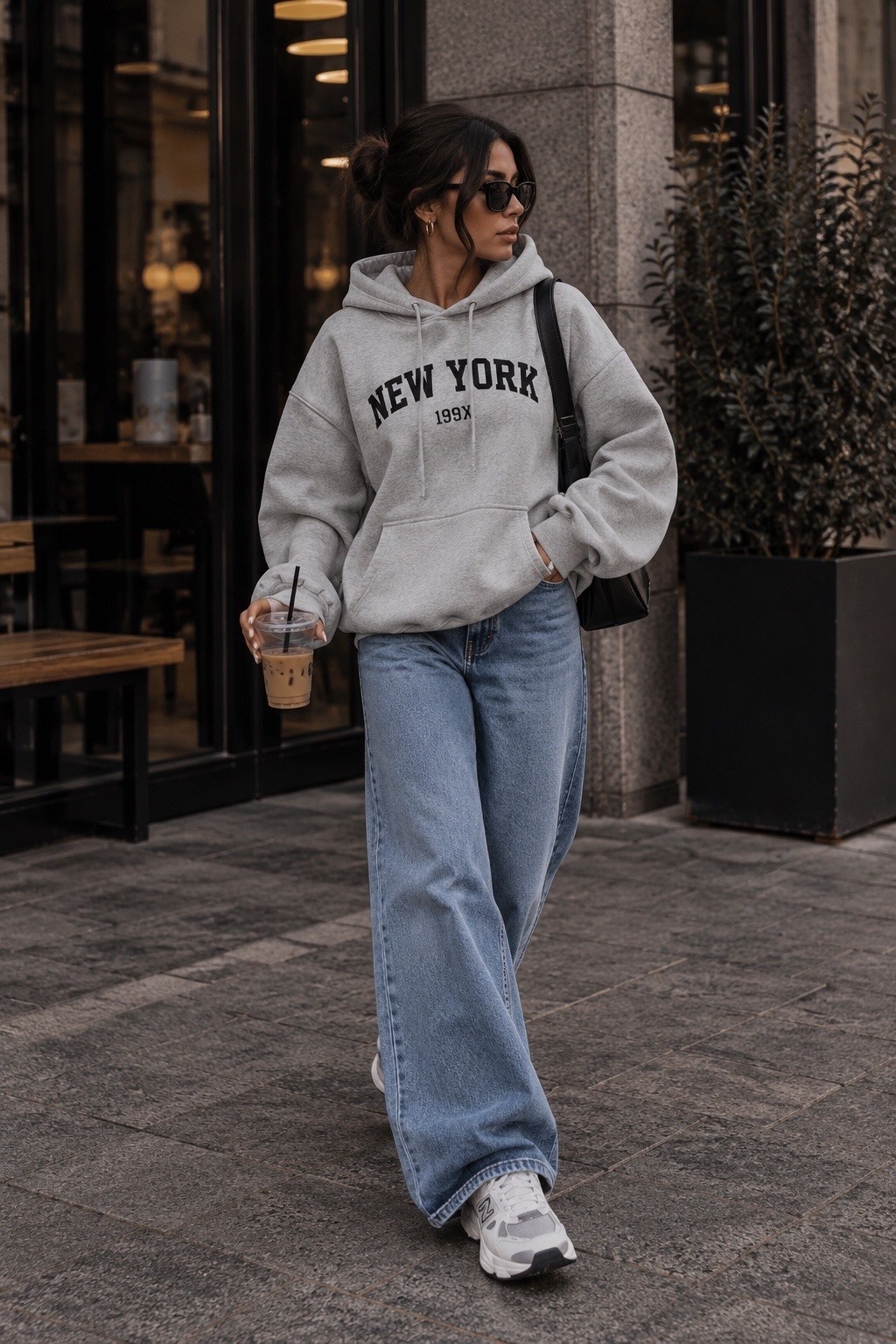 oversized hoodie,модные оверсайз джинсы,модные джинсы,джинсы и толстовка