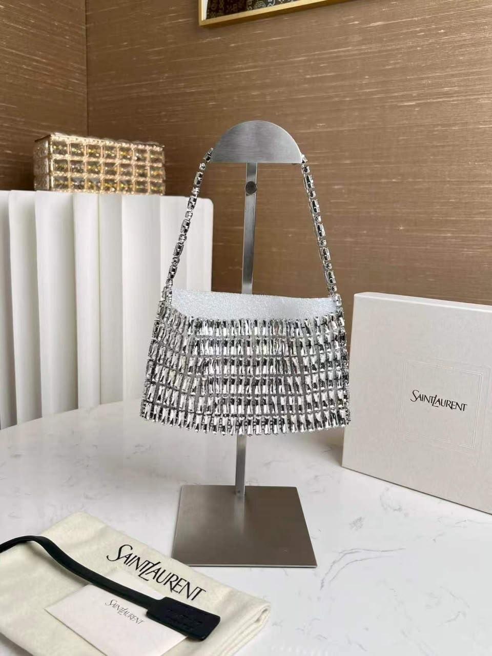 блестящая сумка,alexander wang сумка со стразами,сумка из хрустальных бусин,сумка со стразами,сумочка со стразами