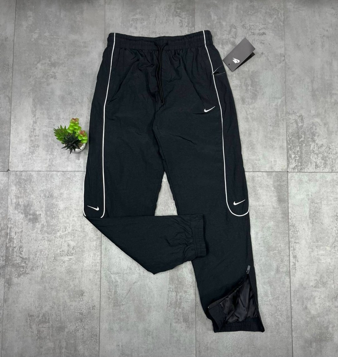 ветровка nike,спортивные штаны nike,спортивные костюмы nike,nike swoosh,костюм спортивный мужской nike