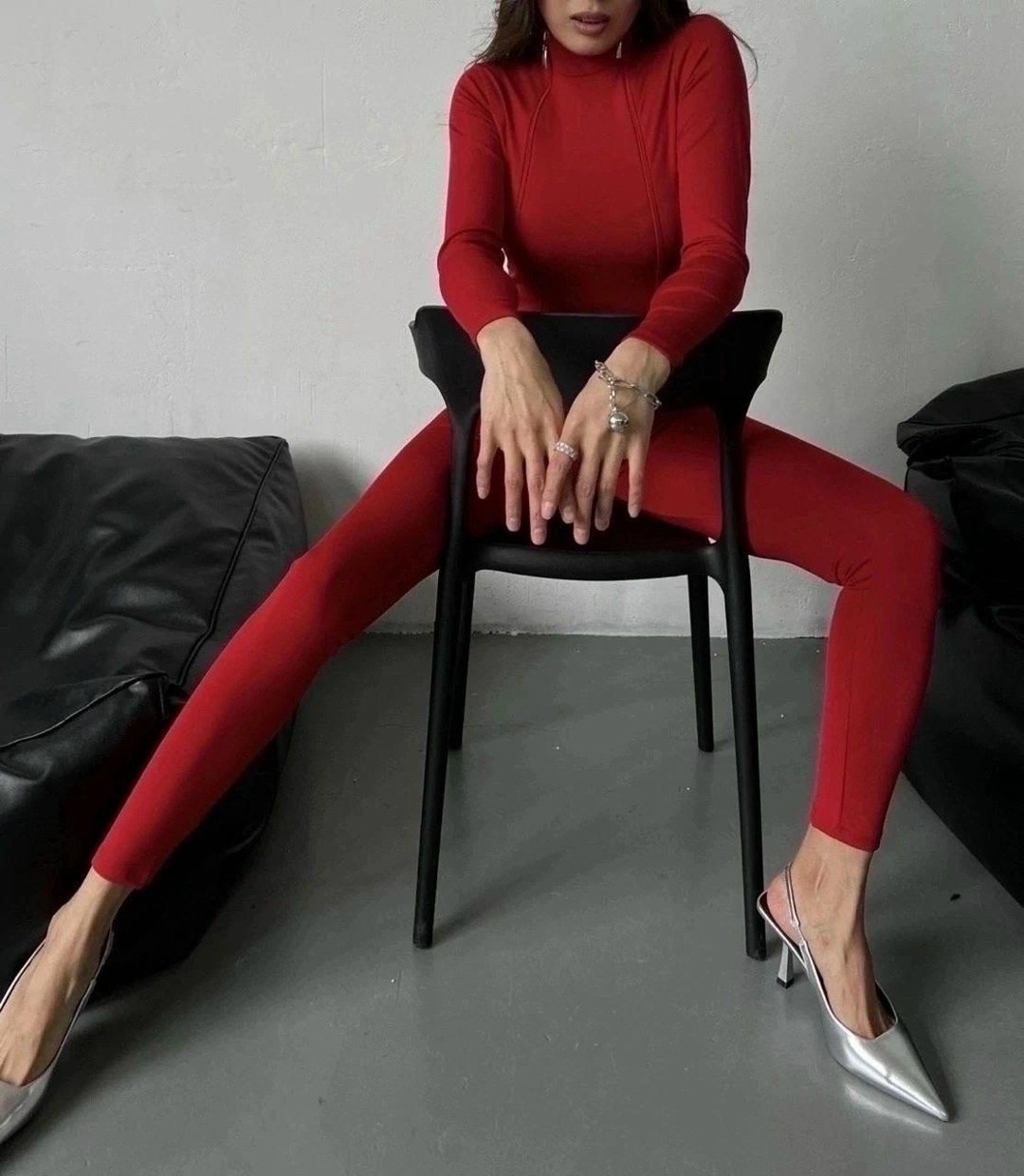 красная водолазка,водолазка,водолазка женская,женские костюмы,водолазка женская базовая