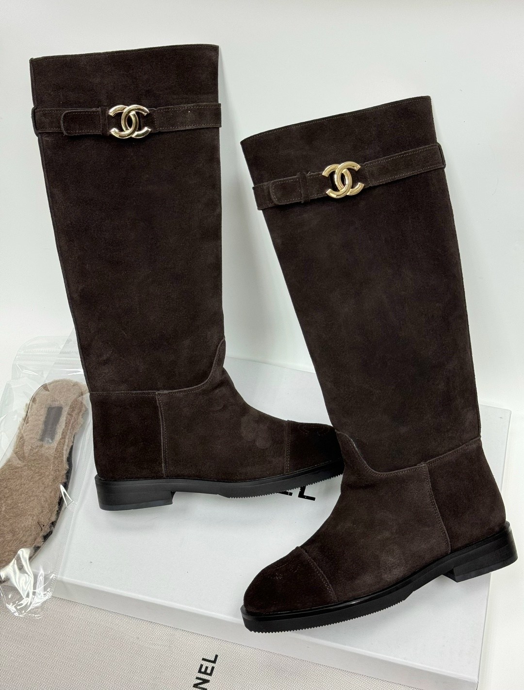 сапоги chanel,резиновые сапоги chanel,сапоги шанель,резиновые сапоги шанель,сапоги шанель черные