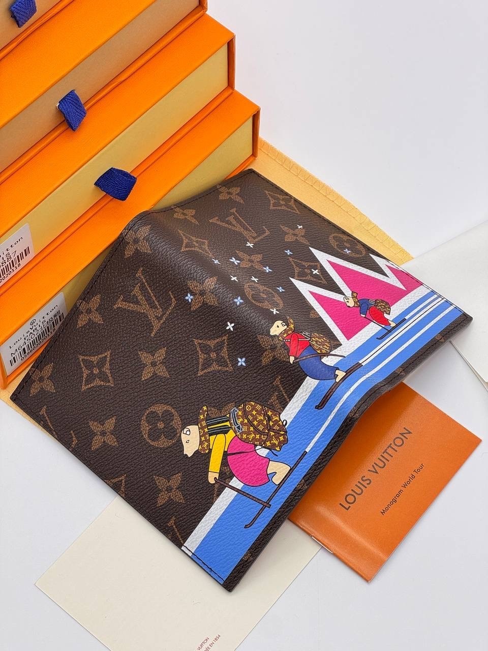 обложка на паспорт louis vuitton,кошелек louis vuitton,обложка для паспорта луи виттон,люксовая обложка для паспорта от louis vuitton,портмоне louis vuitton brazza