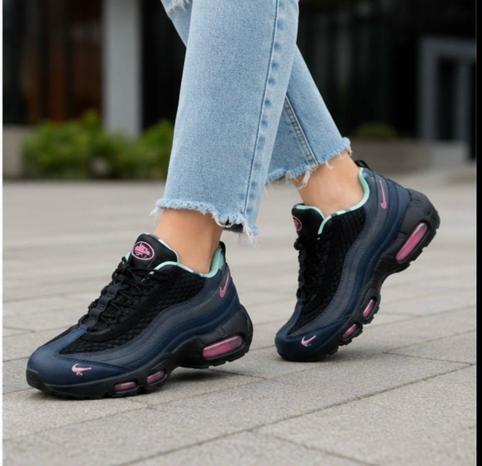 nike кроссовки air max 95 pink beam из коллаборации с corteiz черный,nike air max 95 corteiz,nike air max 95 sp corteiz pink beam,кроссовки corteiz x nike air max 95 pink beam,кроссовки