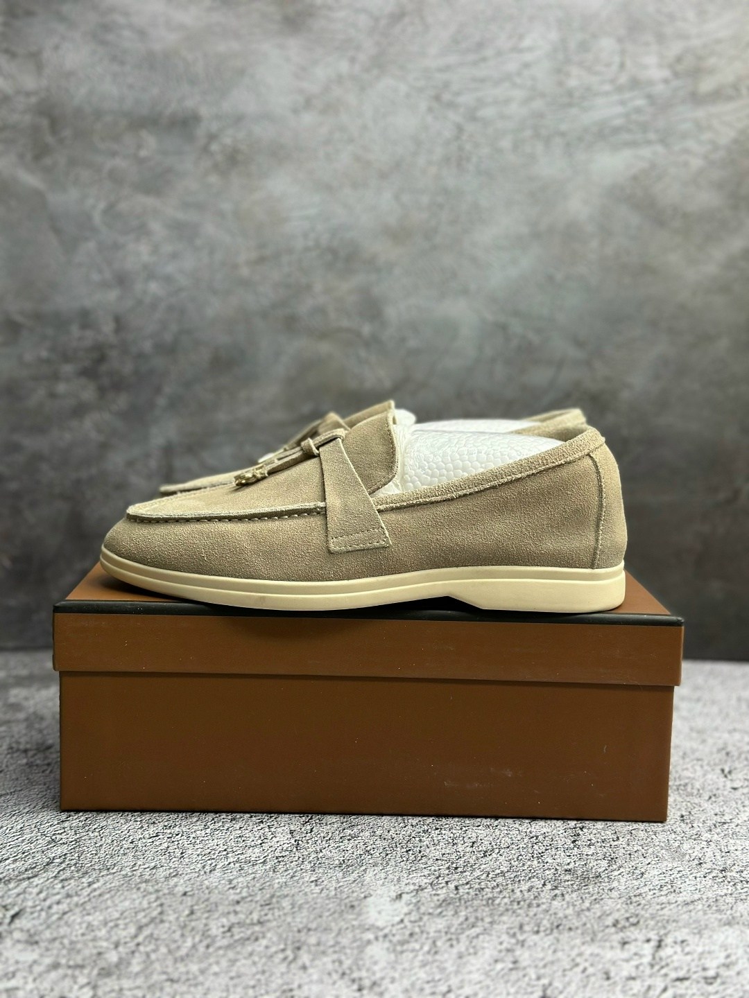 лоферы из натуральной замши loro piana premium shoes,лоферы loro piana женские,лоферы loro piana,,модельные лоферы