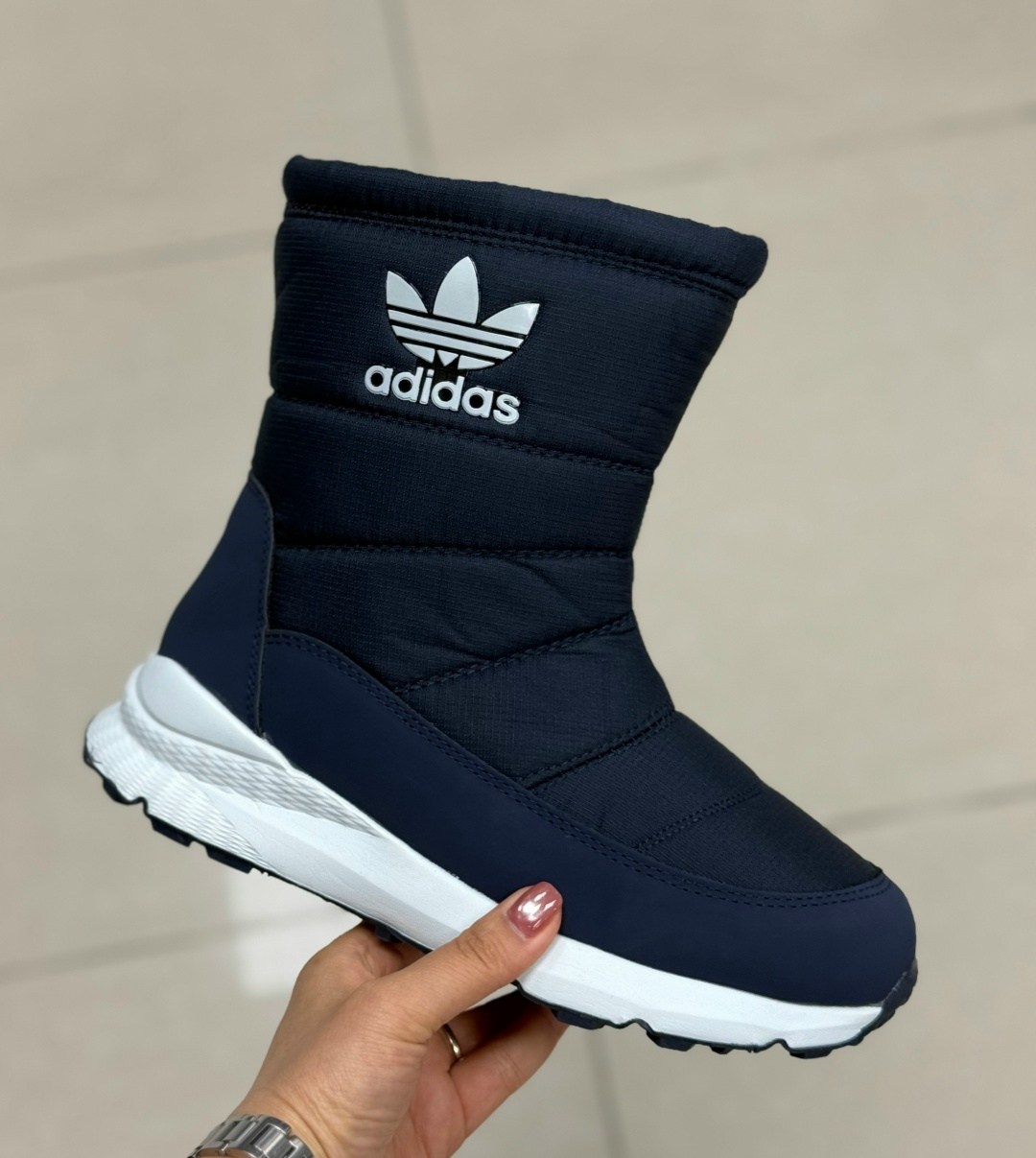 дутики высокие сапоги на меху женские adidas,зимние дутики adidas женские 39 белые,дутики adidas,дутыши adidas зима женские,дутики женские adidas terrex