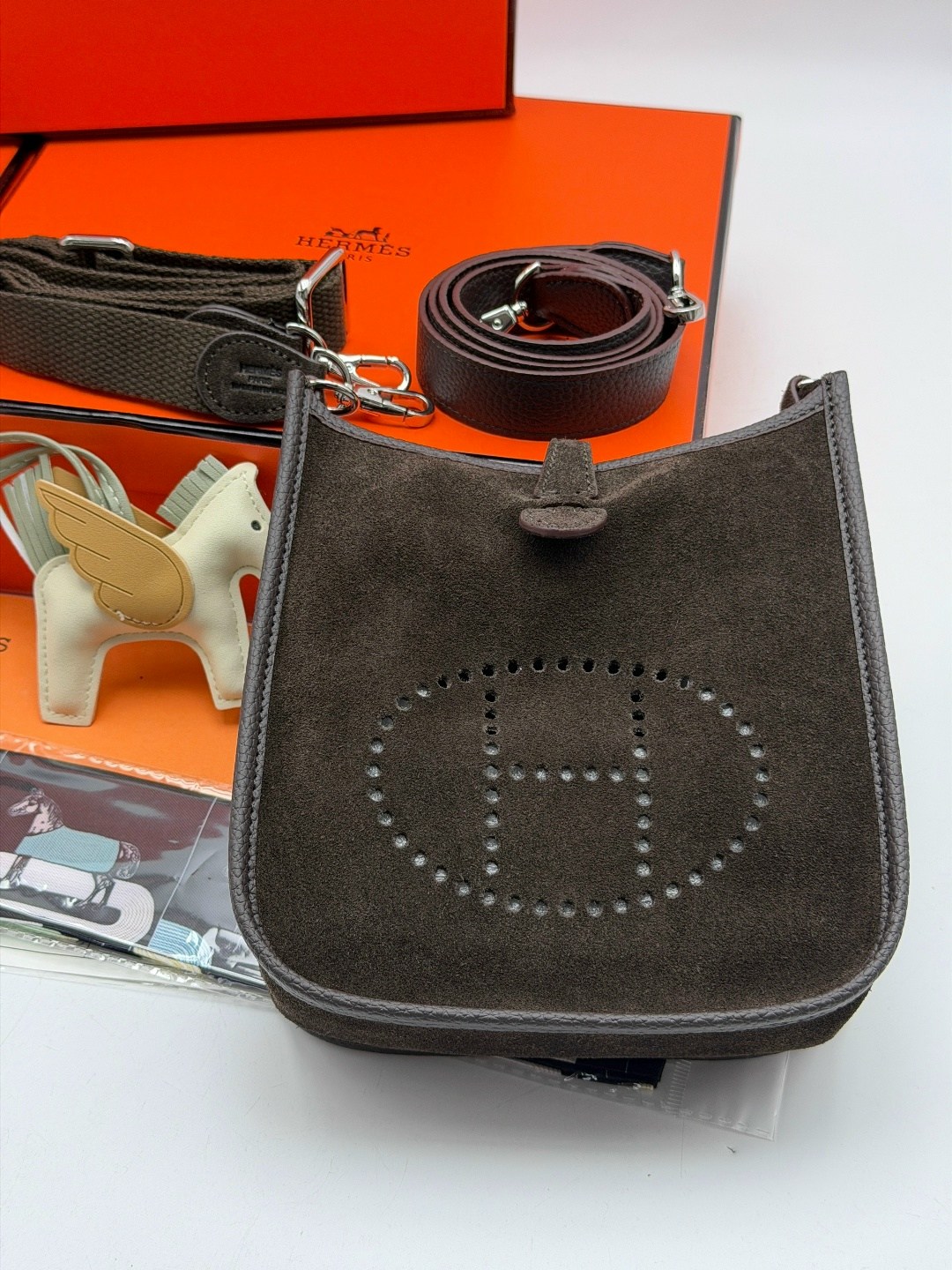 сумка hermes evelyne через плечо планшетка гермес,сумка hermes,сумка hermes evelyne,женская сумка hermes,hermes сумка на плечо