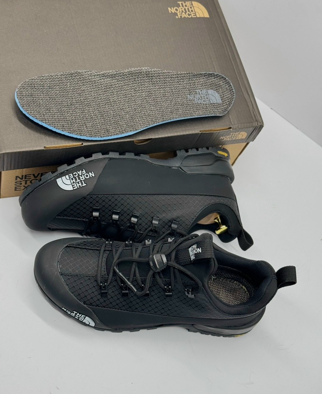 кроссовки the north face glenclyffe low nf0a817bkx71 черный,черные походные кроссовки the north face glenclyffe,кроссовки the north face,the north face кроссовки мужские,
