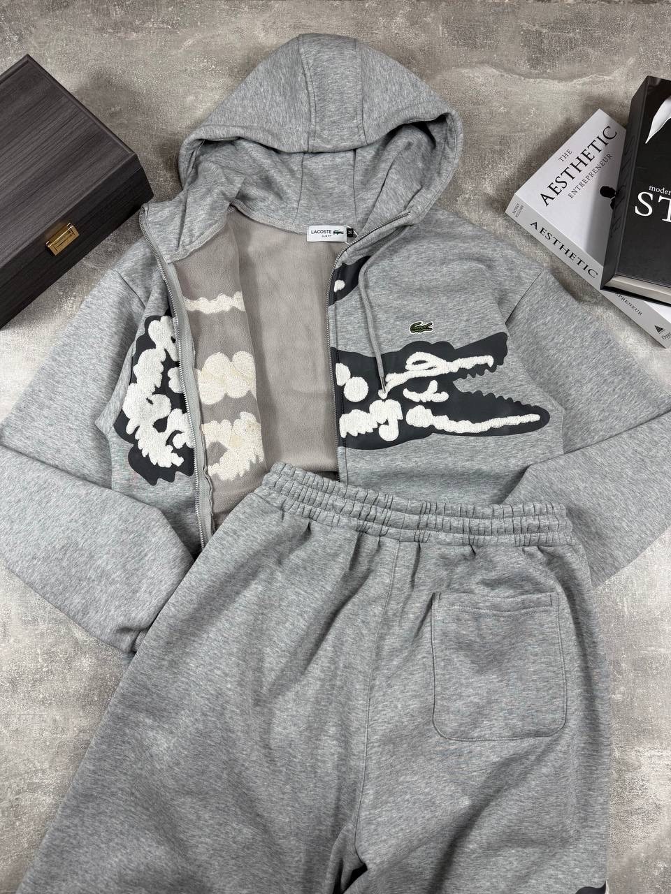 спортивный костюм lacoste,мужской спортивный костюм,lacoste grey sweatsuit,костюм спортивный,спортивные костюмы для мужчин