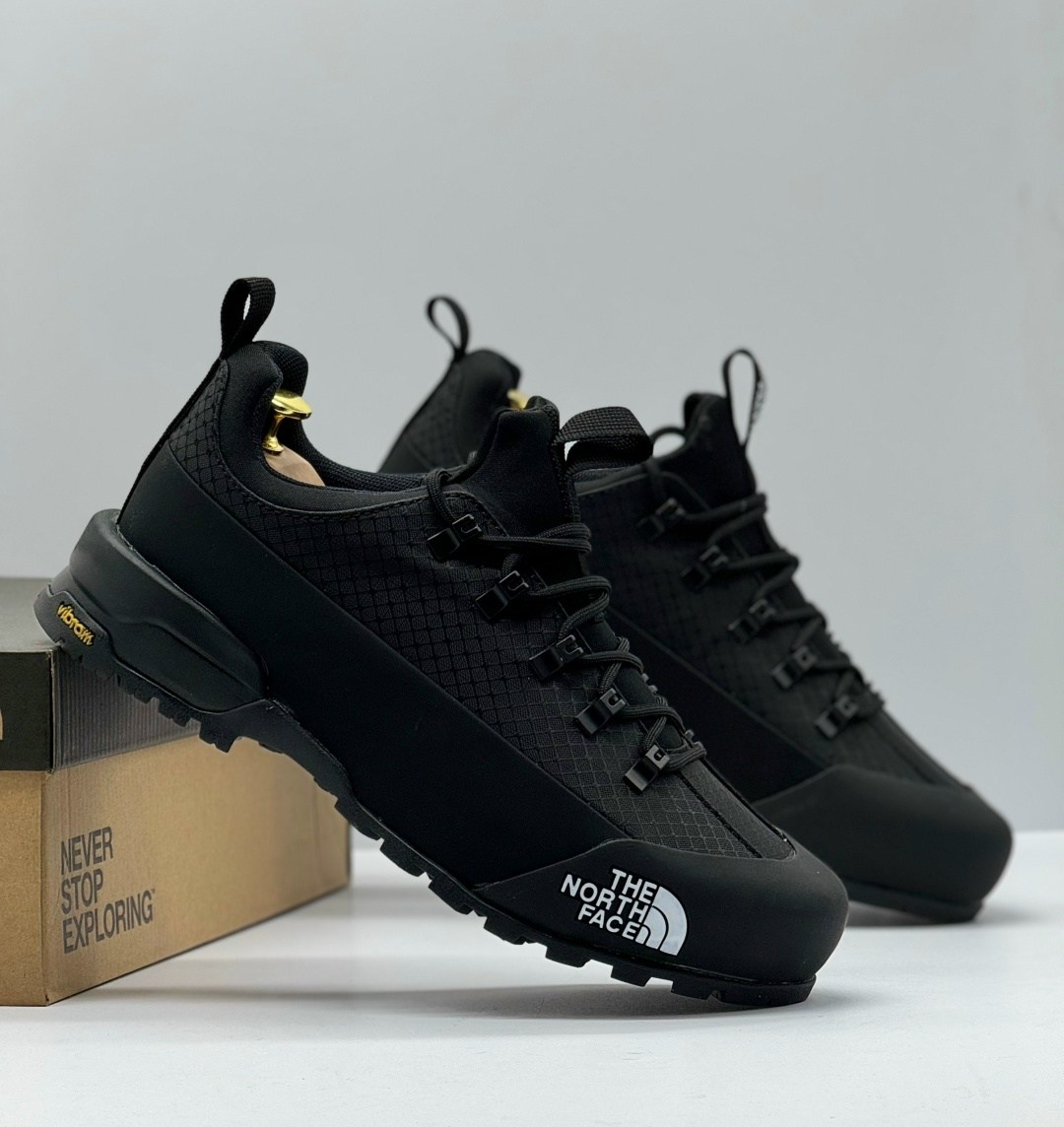 кроссовки the north face glenclyffe low nf0a817bkx71 черный,черные походные кроссовки the north face glenclyffe,кроссовки the north face,the north face кроссовки мужские,
