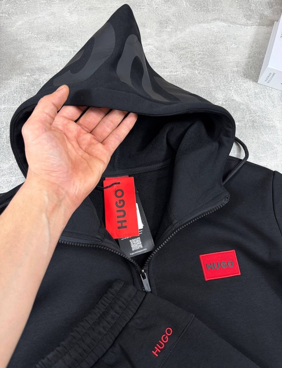спортивный костюм hugo boss,спортивный костюм hugo,мужской спортивный костюм,спортивный костюм