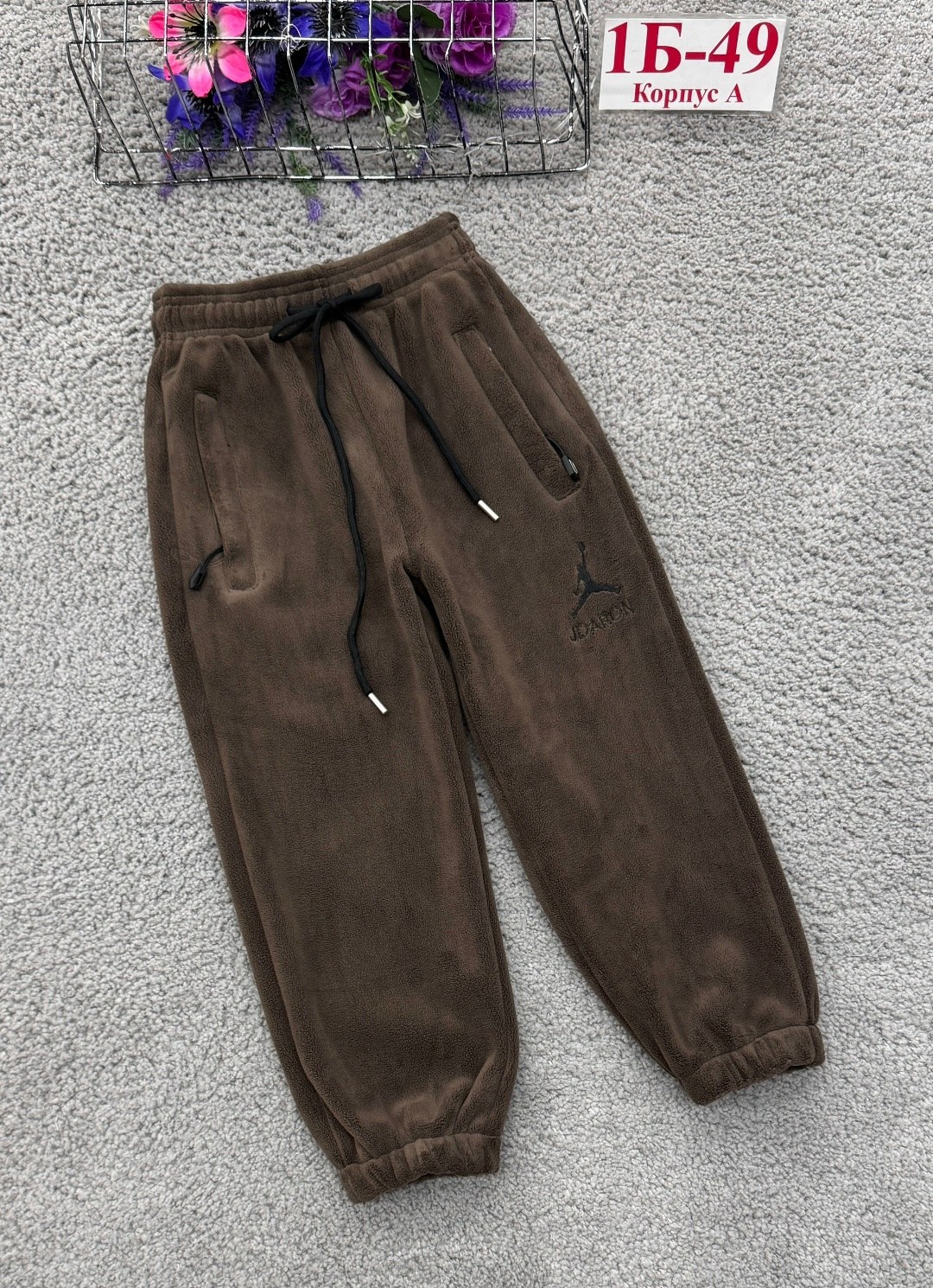 спортивные брюки jordan,мужские брюки jordan essentials fleece pant,мужские чёрные брюки jordan jumpman fleece pant 940172-010,брюки jordan,спортивные брюки