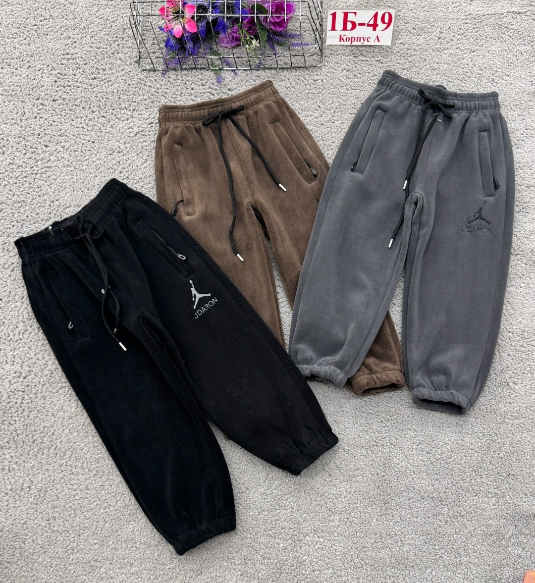 спортивные брюки jordan,мужские брюки jordan essentials fleece pant,мужские чёрные брюки jordan jumpman fleece pant 940172-010,брюки jordan,спортивные брюки