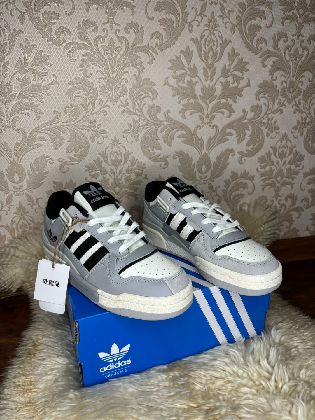 кроссовки adidas,кроссовки адидас,кроссовки adidas originals forum exhibit low grey black,кроссовки мужские adidas,кроссовки adidas forum low