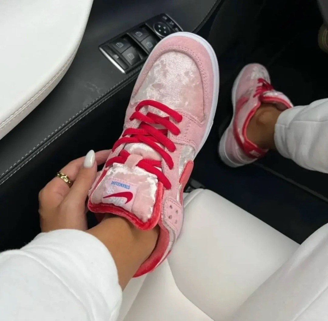 кроссовки,кроссовки найк розовые,найк данки розовые,кроссовки nike sb dunk low,женские кроссовки