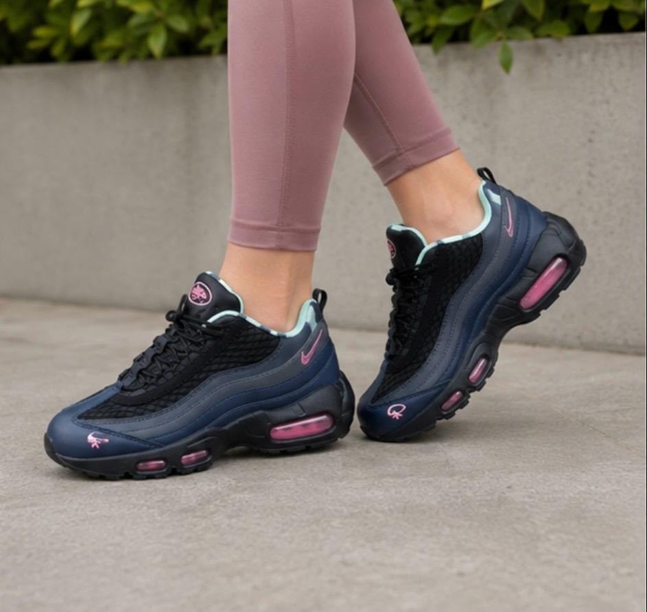nike кроссовки air max 95 pink beam из коллаборации с corteiz черный,nike air max 95 corteiz,nike air max 95 sp corteiz pink beam,кроссовки corteiz x nike air max 95 pink beam,кроссовки