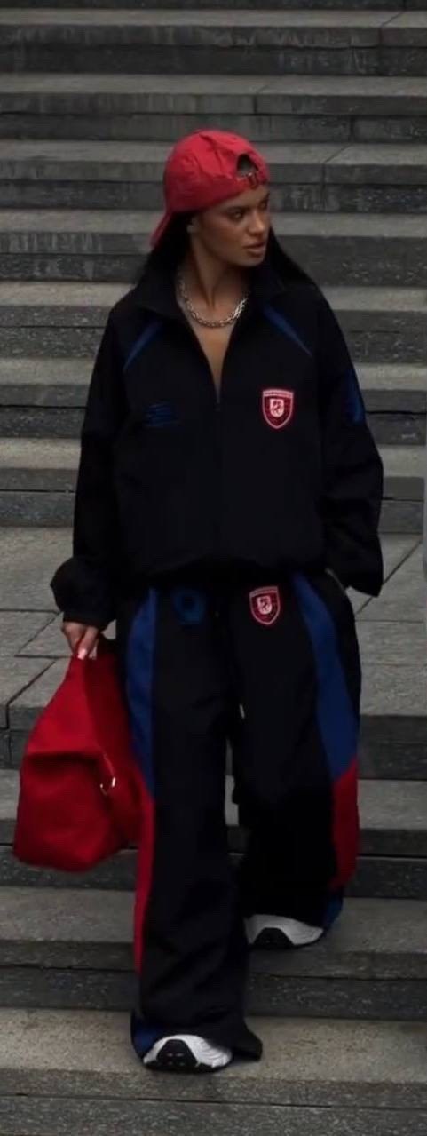 костюм теплый с начесом,sports jacket,флис,цвет молочный