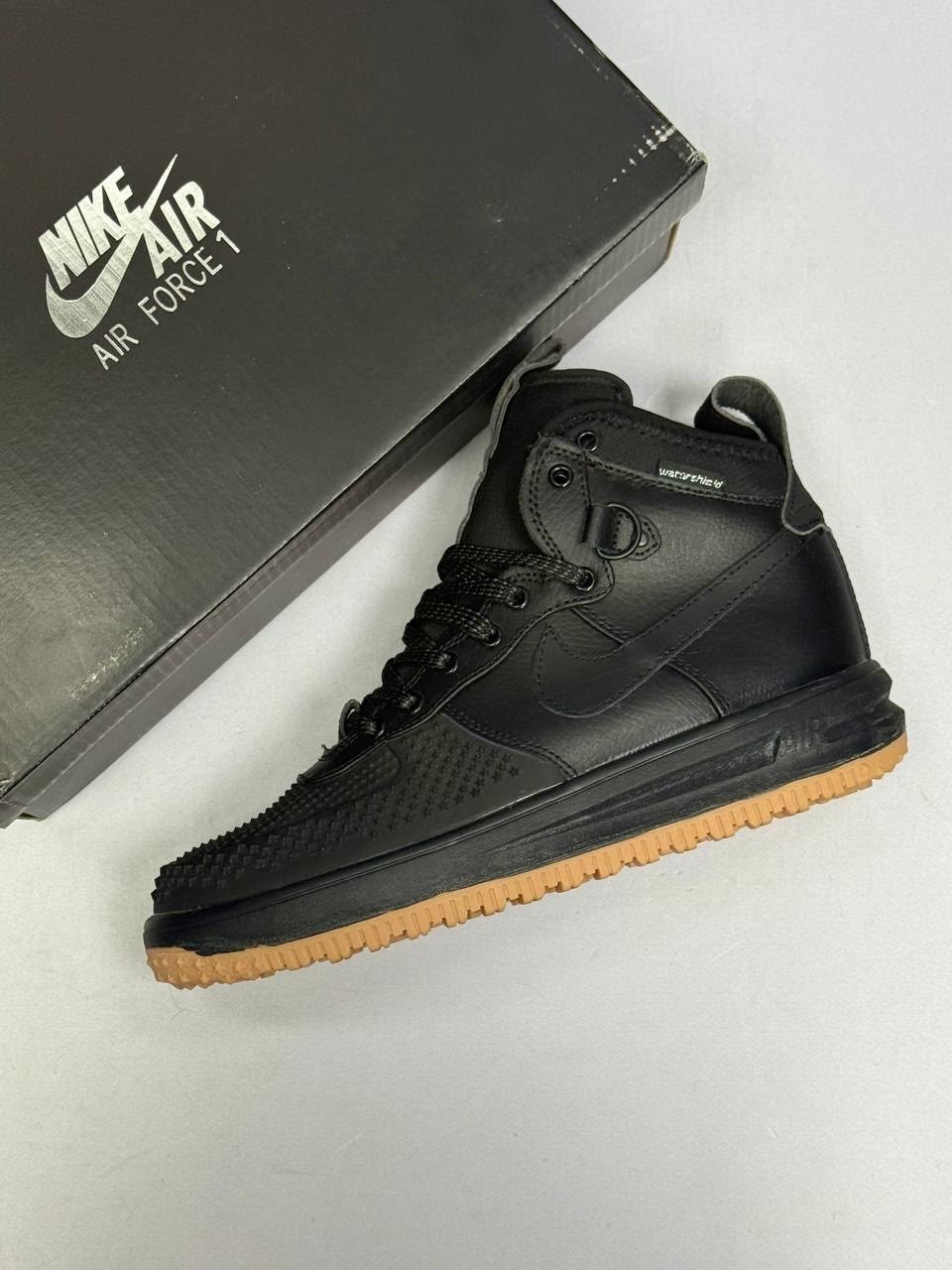 кроссовки nike lunar force 1 duckboot,nike lunar force 1 duckboot,nike lunar force 1 duckboot black gum,кроссовки мужские nike lunar force 1 duckboot black,nike lunar force 1 duckboot черные