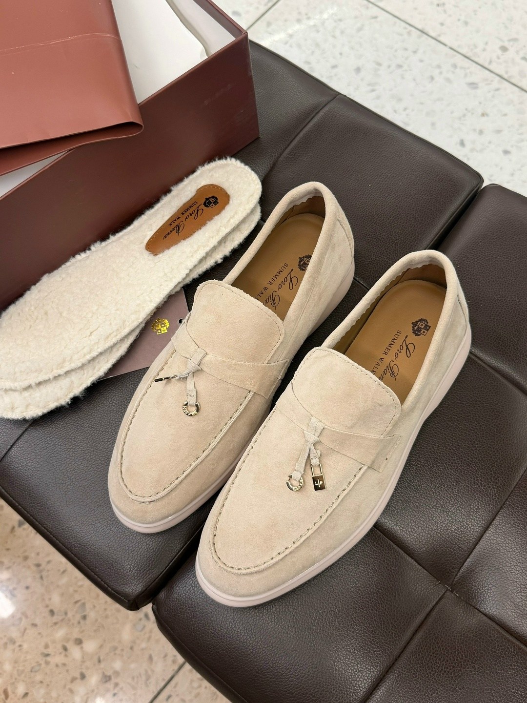 замшевые женские лоферы loro piana,лоферы loro piana,лоферы из натуральной замши loro piana premium shoes,лоферы натуральная замша лорики loro piana,женские лоферы loro piana new collection замшевые с
