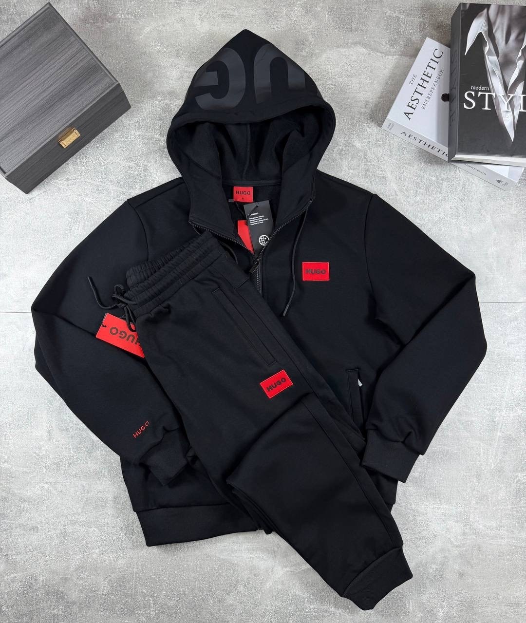 спортивный костюм hugo boss,спортивный костюм hugo,мужской спортивный костюм,спортивный костюм