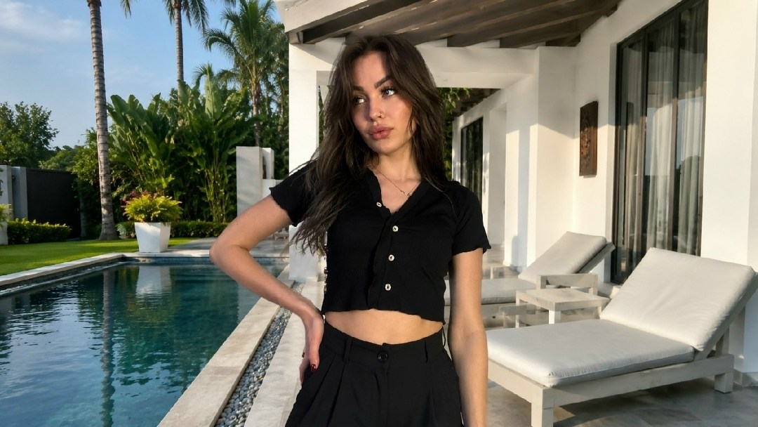девушка,outfit ideas,топ женский,кроп топ,красива девушка