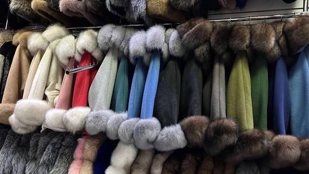 пальто с воротником,пальто с мехом,меховые изделия,меховое пальто,шерстяное пальто