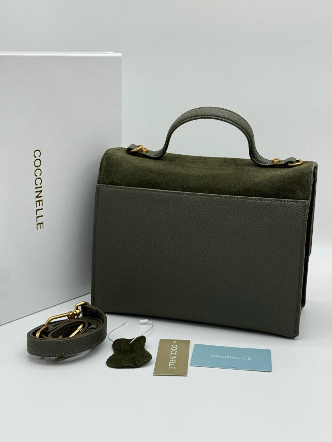 coccinelle сумка,сумка coccinelle натуральная замша,coccinelle arlettis suede,замшевая сумка,сумка женская coccinelle