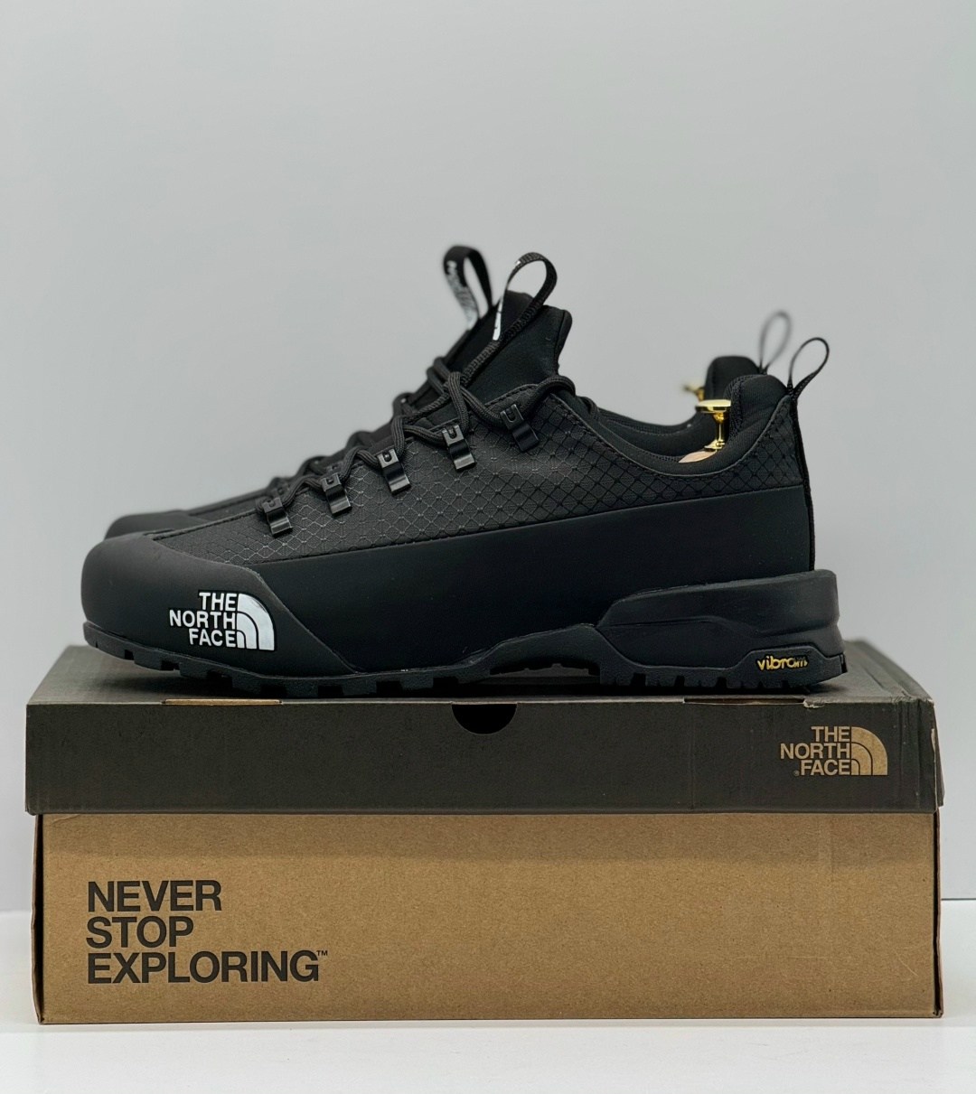 кроссовки the north face glenclyffe low nf0a817bkx71 черный,черные походные кроссовки the north face glenclyffe,кроссовки the north face,the north face кроссовки мужские,