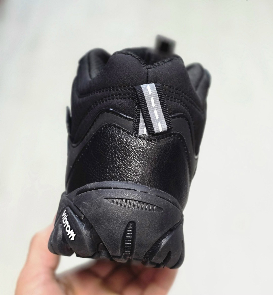 зимние ботинки merrell,зимние ботинки merrell цвет черный,кроссовки мужские зимние merrell,кроссовки зимние merrell,ботинки merrell