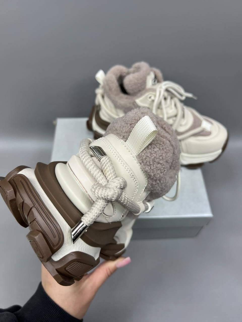 кроссовки женскиe,зимние кроссовки в стиле balenciaga,зимние стильные кроссовки в стиле balenciaga,кроссовки,кроссовки balenciaga