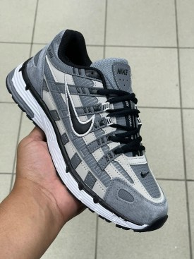 Кроссовки