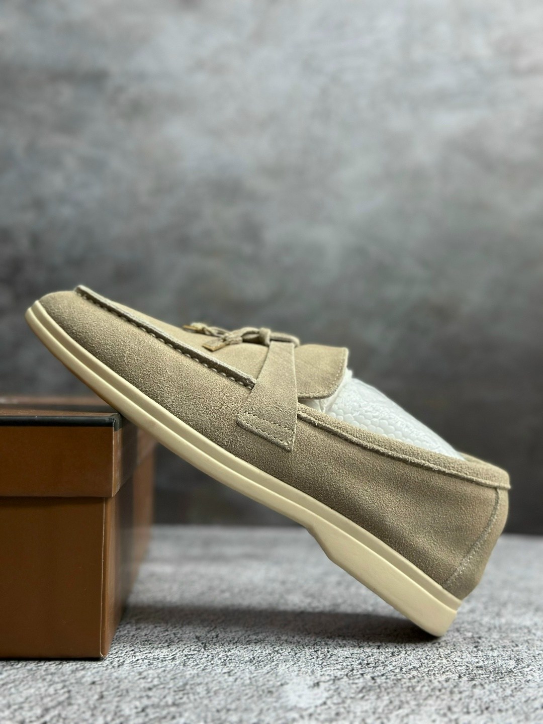 лоферы из натуральной замши loro piana premium shoes,лоферы loro piana женские,лоферы loro piana,,модельные лоферы