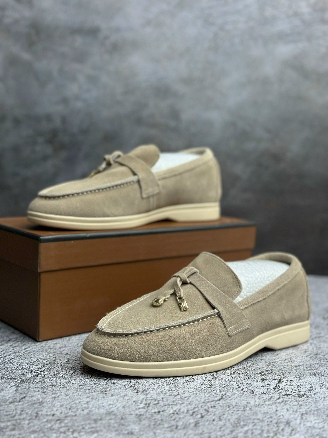лоферы из натуральной замши loro piana premium shoes,лоферы loro piana женские,лоферы loro piana,,модельные лоферы