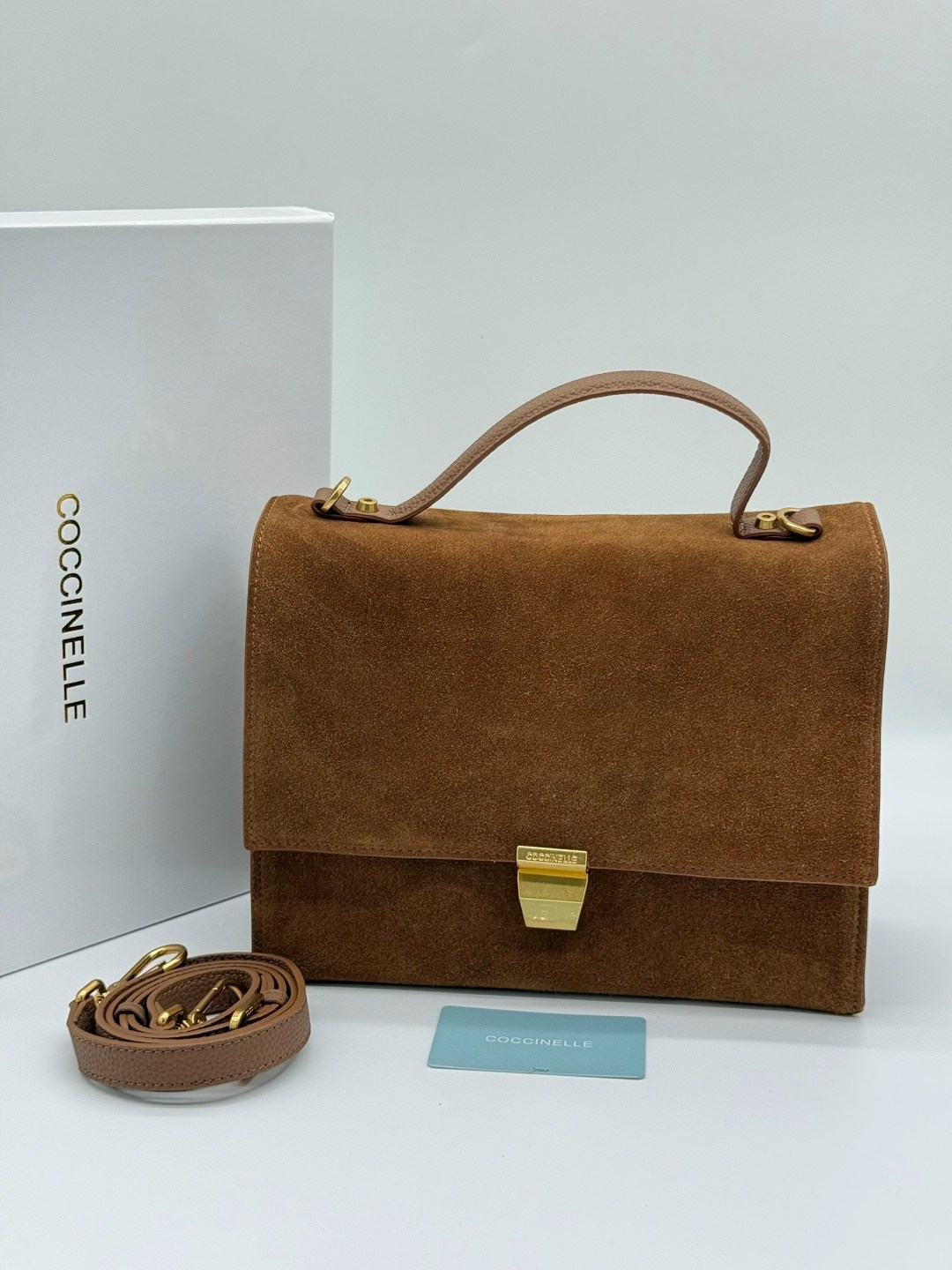 coccinelle сумка,сумка coccinelle натуральная замша,coccinelle arlettis suede,замшевая сумка,сумка женская coccinelle