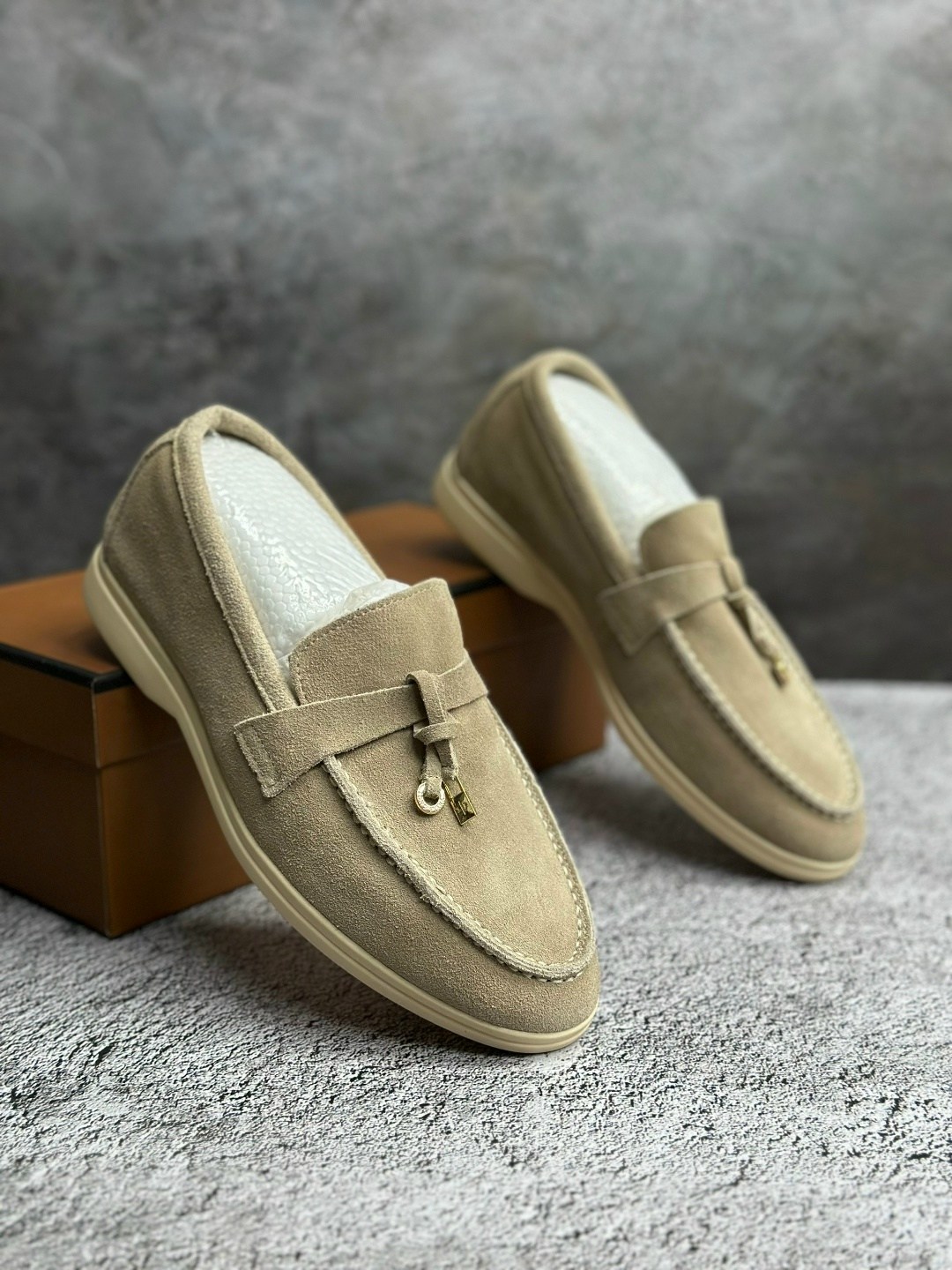 лоферы из натуральной замши loro piana premium shoes,лоферы loro piana женские,лоферы loro piana,,модельные лоферы