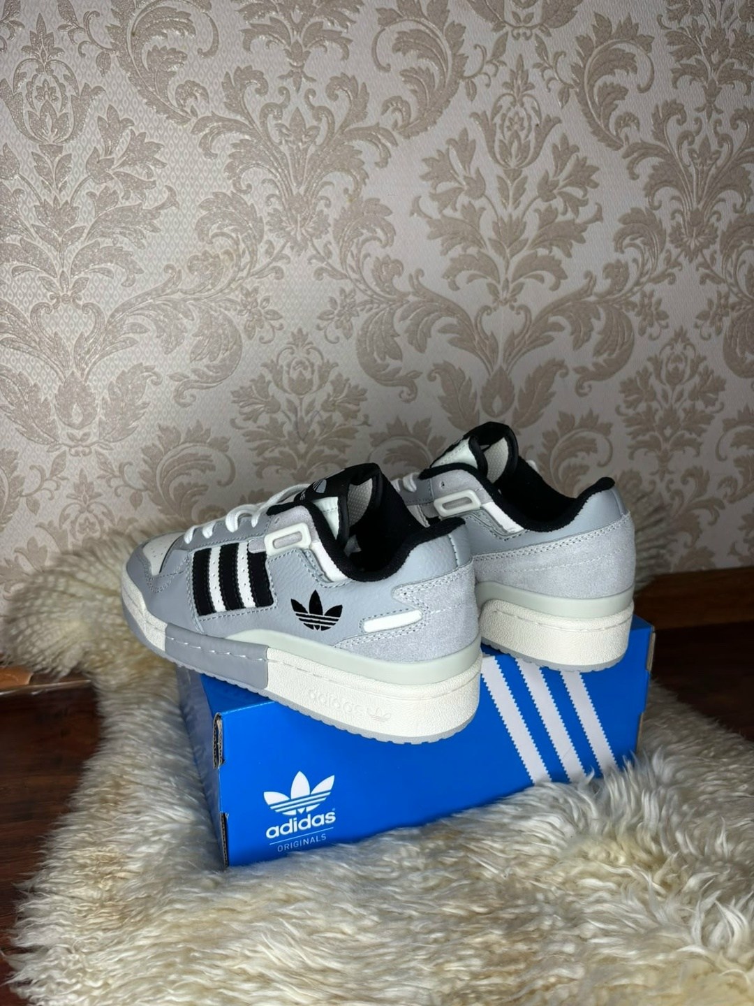 кроссовки adidas,кроссовки адидас,кроссовки adidas originals forum exhibit low grey black,кроссовки мужские adidas,кроссовки adidas forum low