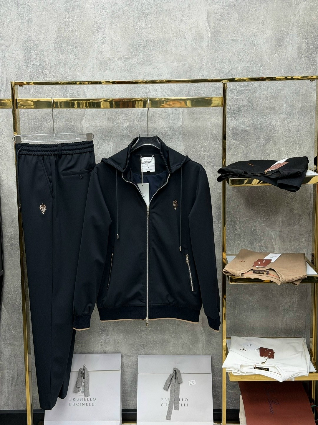 спортивный костюм brunello cucinelli,спортивный костюм мужской,мужской спортивный костюм polo ralph lauren,спортивный костюм,спортивные костюмы мужские брендовые