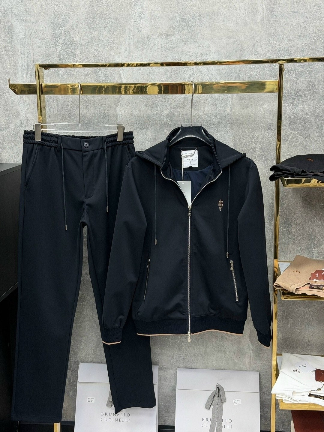 спортивный костюм brunello cucinelli,костюм brunello cucinelli,спортивный костюм мужской,мужской спортивный костюм polo ralph lauren,спортивный костюм