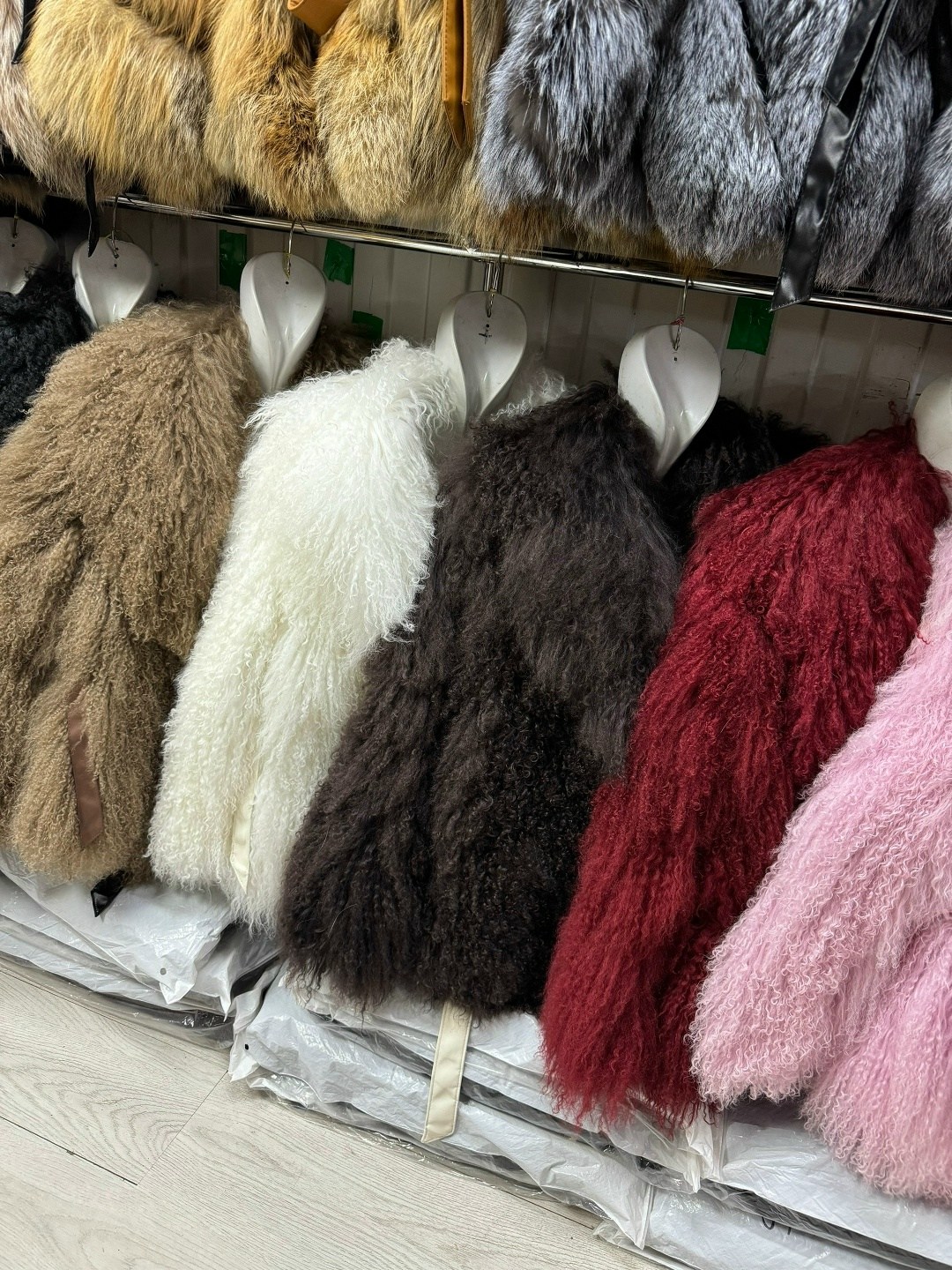 шуба из ламы,короткая шуба из ламы,шуба лама,модная шуба,шуба из меха ламы