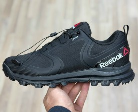 Кроссовки