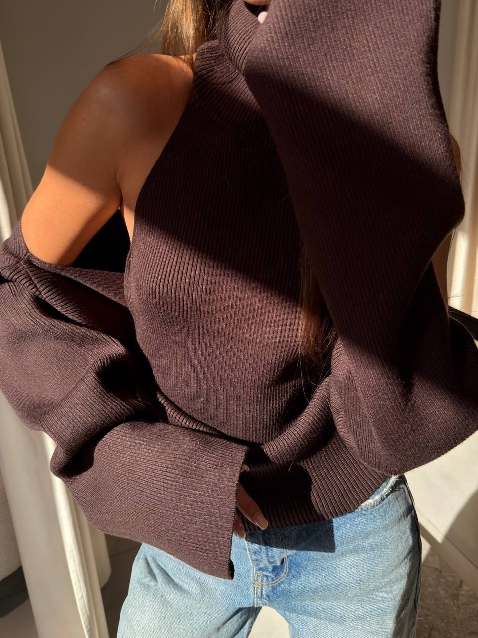 блузка с оборками,трикотажные костюмы,стиль одежды,свитер с высоким воротником